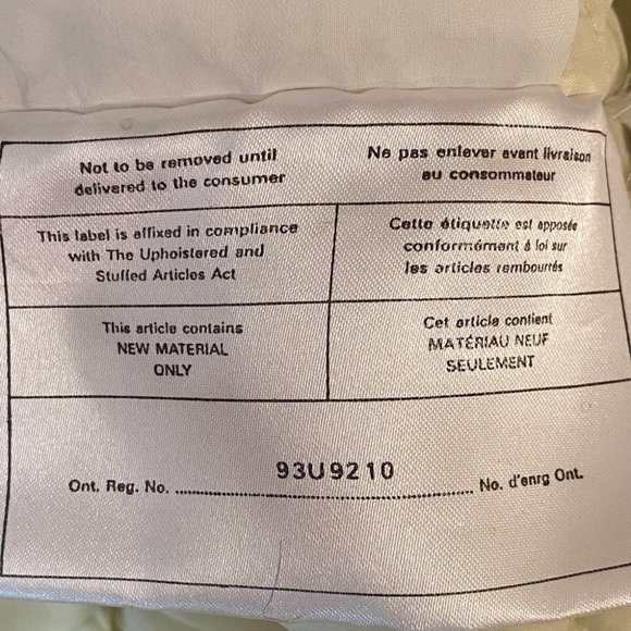 Women's White Quilted Ski Jacket with Black Collar - Picture 11 of 11